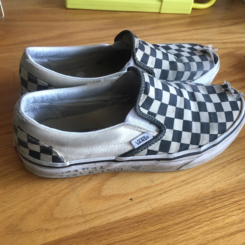 Grunge Checkered Vans